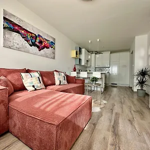 Apartament Break - Private Garage, Ac, Balcony Ungaria