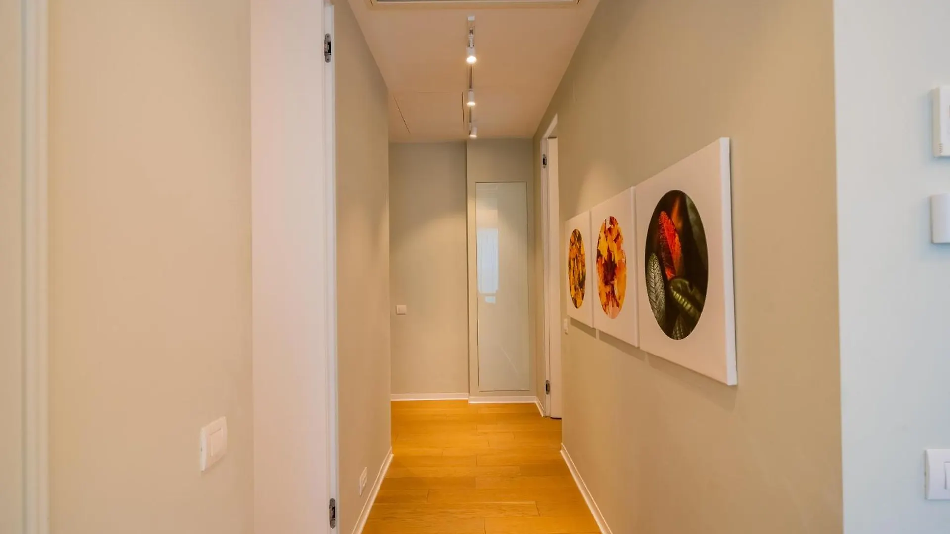 Oneunited Apartment Bucureşti 0*,  România