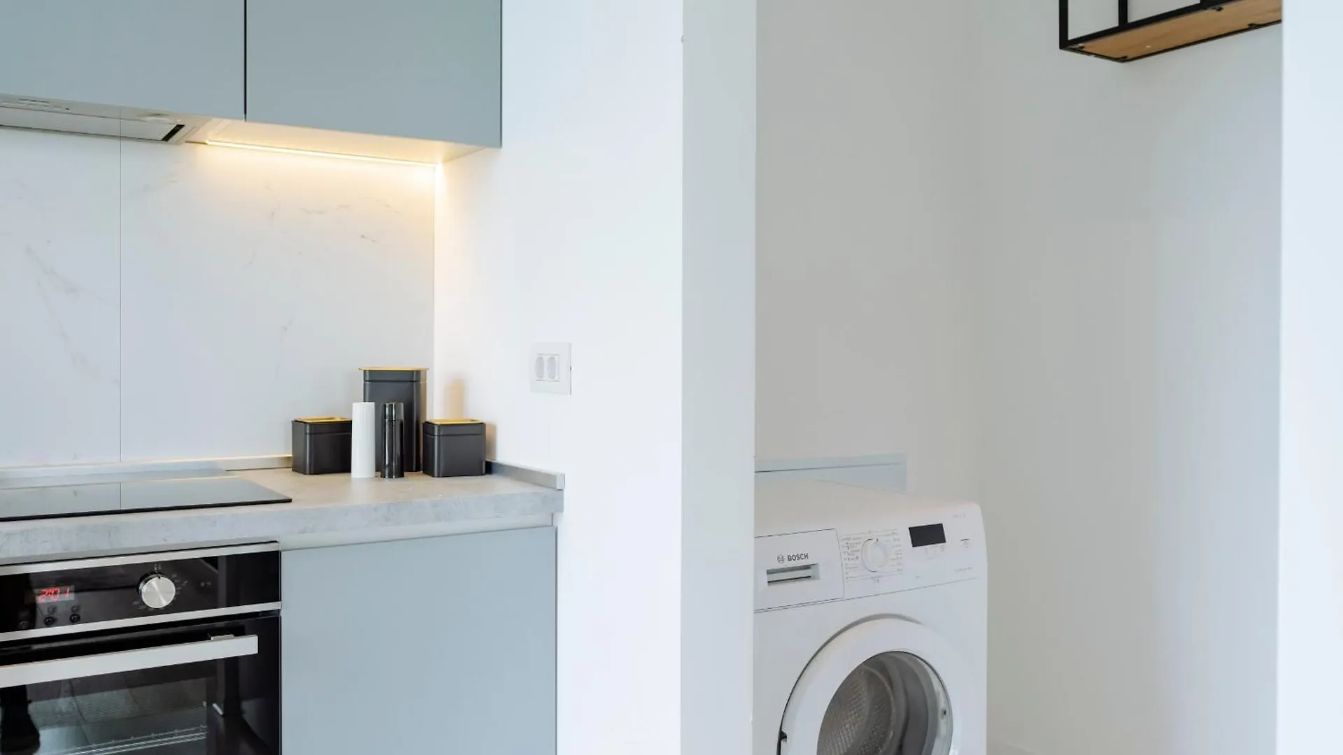 Oneunited Apartment Bucureşti 0*,  România