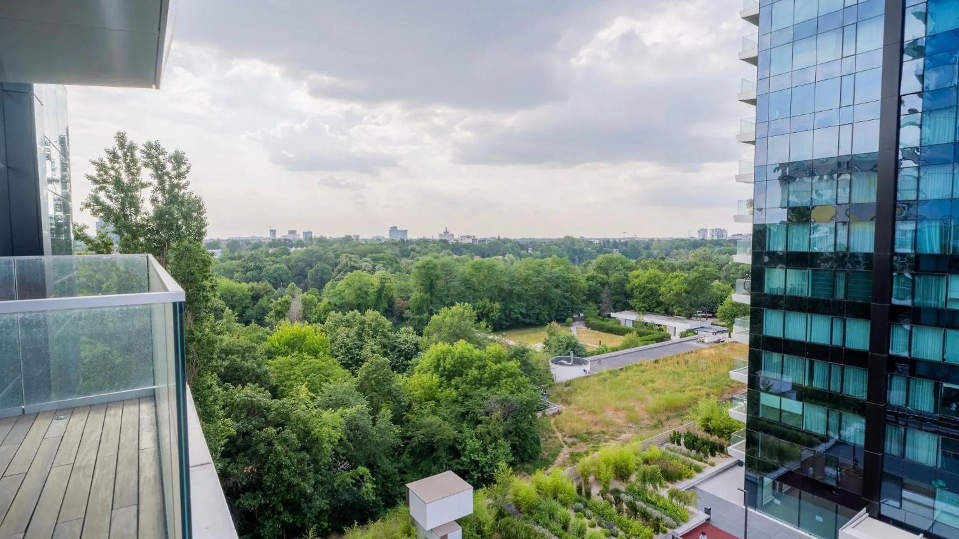Oneunited Apartment Bucureşti 0*,  România